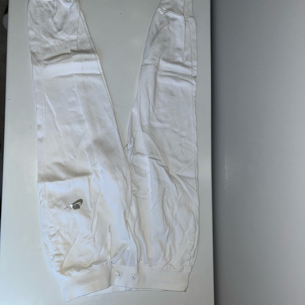 Medium Nike Joggers (White)